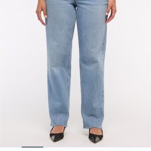 NWT Mid Rise 90s Straight Jean Extra Short